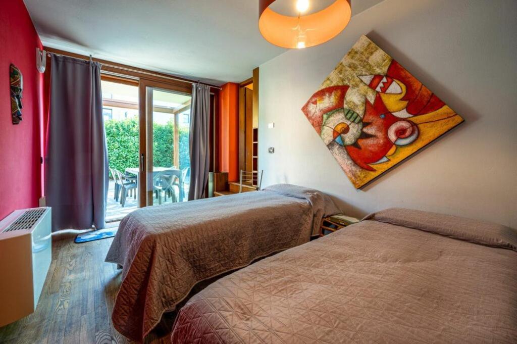Villa Iris -Pet Friendly Stay - Garden - Private Parking- Bike Friendly Holiday House Colico Exterior photo