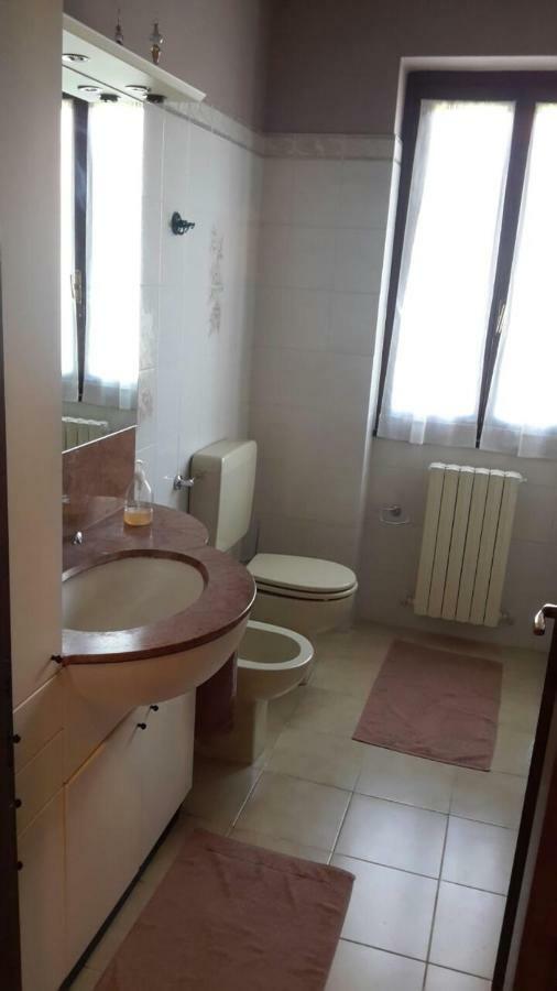 Villa Iris -Pet Friendly Stay - Garden - Private Parking- Bike Friendly Holiday House Colico Exterior photo