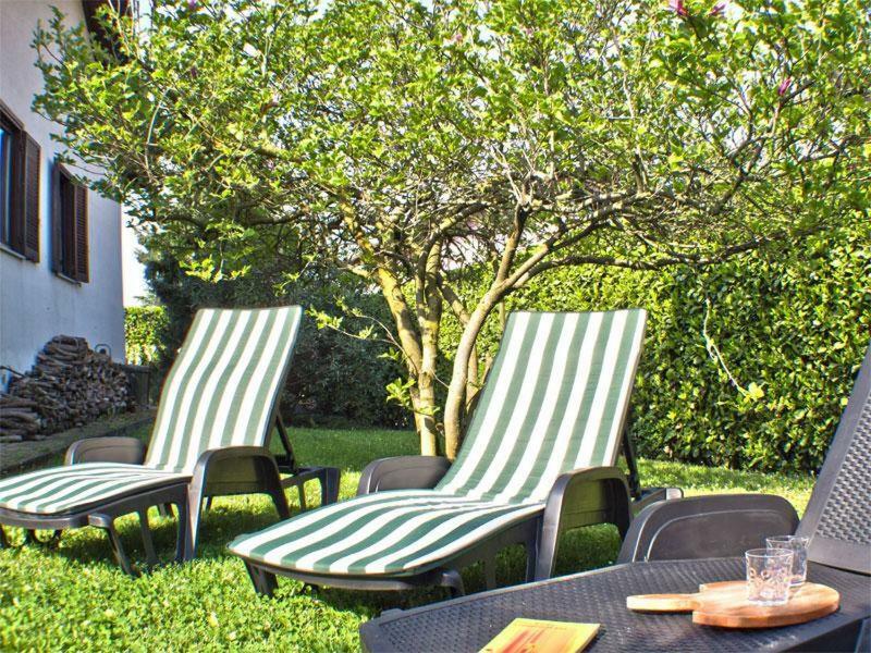 Villa Iris -Pet Friendly Stay - Garden - Private Parking- Bike Friendly Holiday House Colico Exterior photo