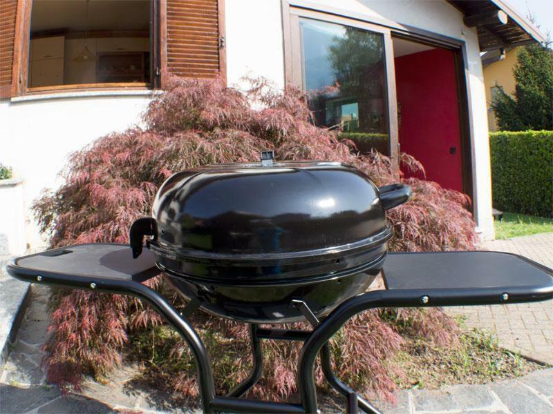 Villa Iris -Pet Friendly Stay - Garden - Private Parking- Bike Friendly Holiday House Colico Exterior photo