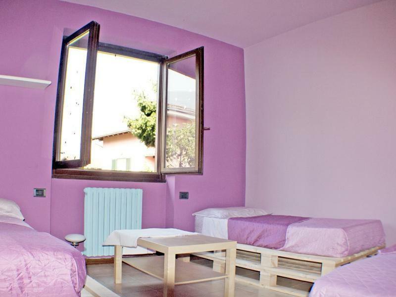 Villa Iris -Pet Friendly Stay - Garden - Private Parking- Bike Friendly Holiday House Colico Exterior photo